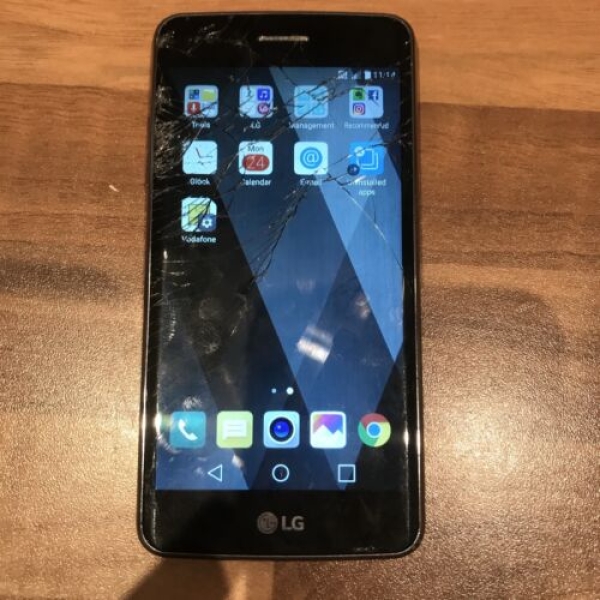 LG K8 (2017) 16GB silber entsperrt Android Touchscreen Smartphone rissig *lesen