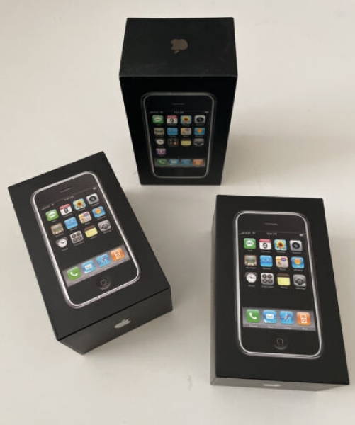 NEW Old Stock Apple iPhone 2g – 1st Generation 4gb- 8gb-16gb – Sammler Selten