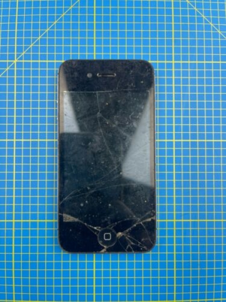 Apple iPhone 4s – 8GB – Schwarz A1387 (CDMA GSM) Defekt
