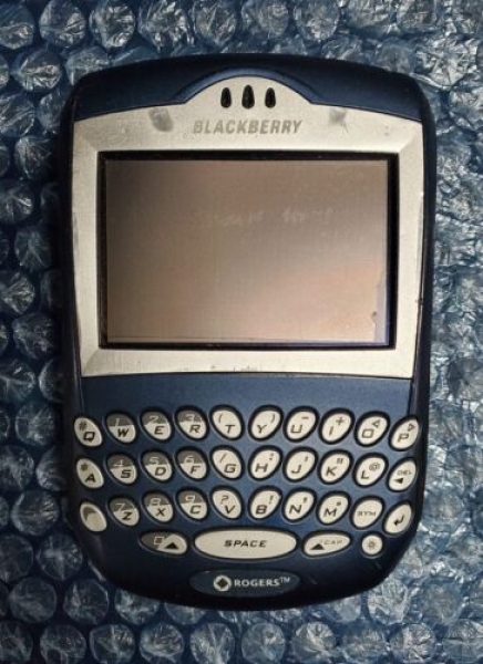 BlackBerry 7290 Smartphone FOR PARTS