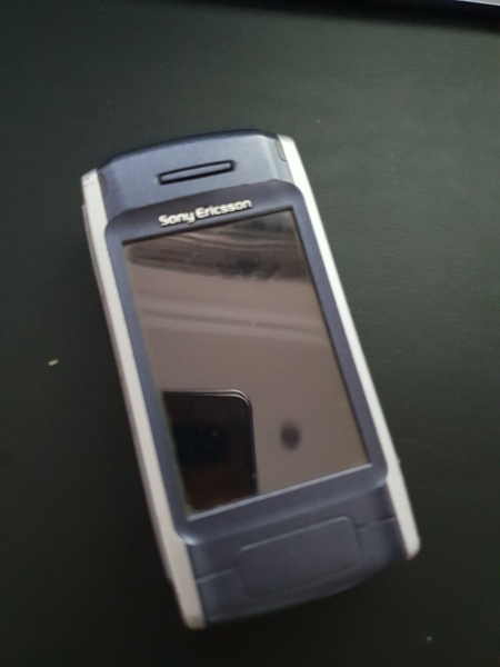 Sony Ericsson P900 – Premium silber Smartphone