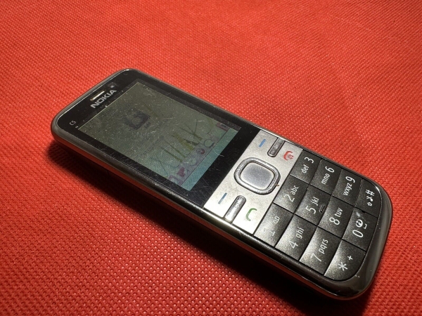 Nokia C5-00 – graphitschwarz (entsperrt) Smartphone