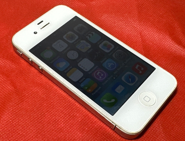 Apple iPhone 4 – 16 GB – weiß (entsperrt) A1332 (GSM) iOS 6.1.3