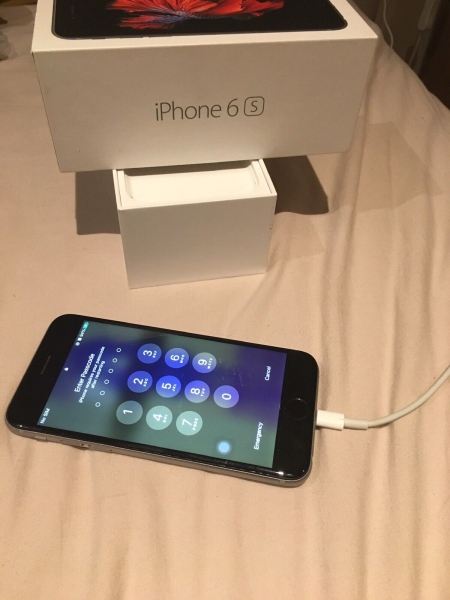 Apple iPhone 6s – 16GB – Silber (Giffgaff) A1688 (CDMA + GSM)