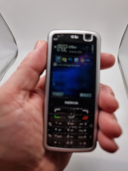 Nokia  N77 – Schwarz  Smartphone
