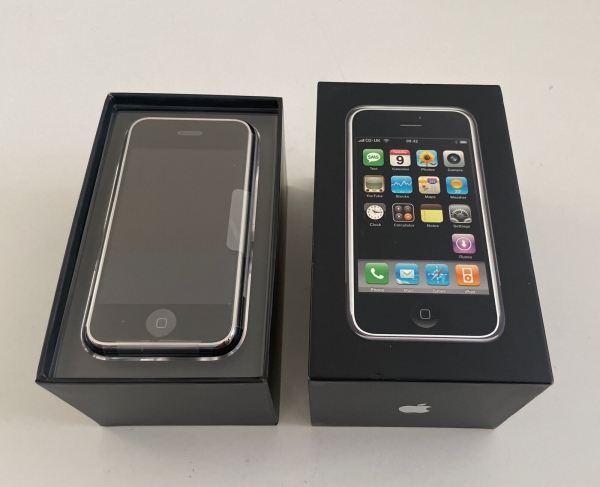Alter Lagerbestand Apple iPhone 2g 8GB 1. Generation – seltene Sammler 2007 – 02 UK Box