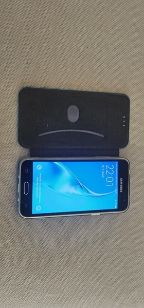 Samsung Galaxy J3 Duos – 8GB – Schwarz (Ohne Simlock) Smartphone