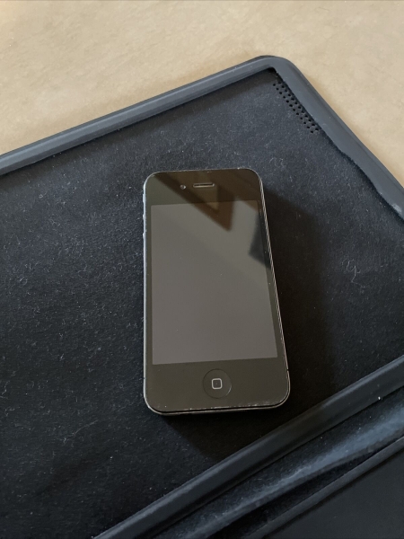 Apple iPhone 4 – 8 GB – Schwarz (EE) A1332 (GSM)