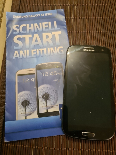 Samsung  Galaxy 3 GT-I5800 – Deep Black (Ohne Simlock) Smartphone