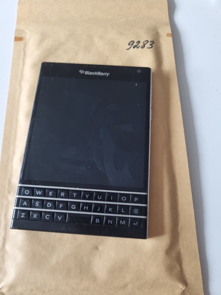 BlackBerry Passport – 32GB – Smartphone schwarz (defekt)