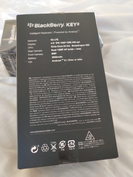 NEU BlackBerry Key2 64GB schwarz QWERTY entsperrt OFFENE Box BBF100-1 mit Google