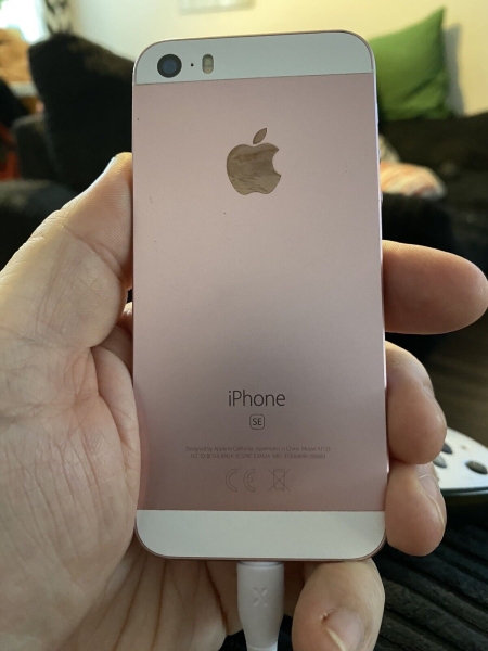 Apple iPhone SE 1. Gen (A1723) 32GB (entsperrt) GSM+CDMA Smartphone – roségold