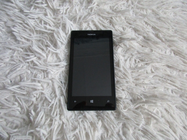 Nokia Lumia 520 Handy RM-914 Smartphone ohne Simlock schwarz getestet