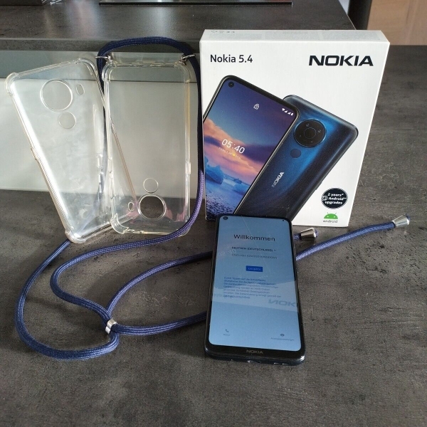 Nokia 5.4 Smartphone mit Zubehörpaket und original Verpackung