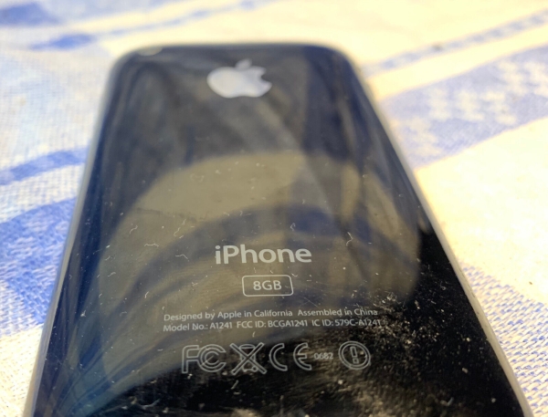 Apple iPhone 3G A1241 schwarz Smartphone 8GB – ZU TEILEN
