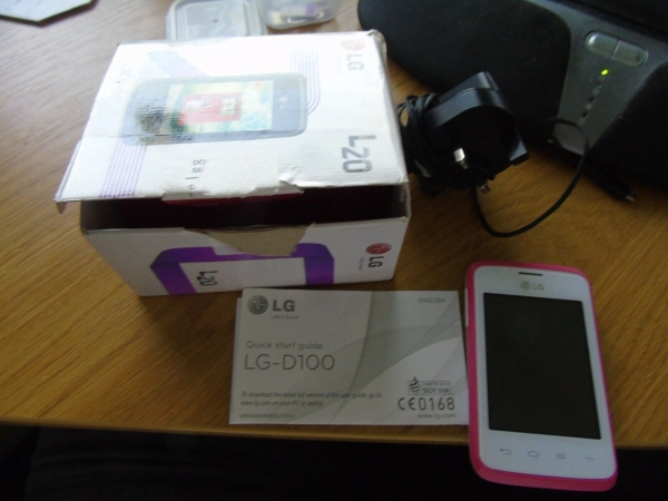 LG L20 – weiß/pink (Vodafone gesperrt) Android Smartphone