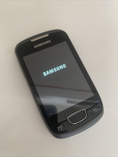 Samsung Galaxy Mini GT-S5570 (ORANGE GESPERRT) schwarz Smartphone