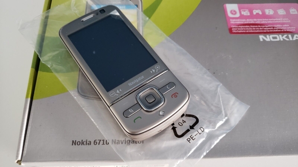 Nokia 6710 Navigator – (entsperrt) Smartphone Titanium