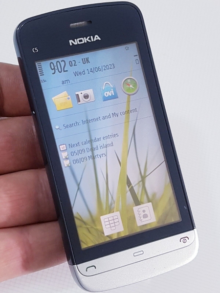 Nokia C5-03 (entsperrt) 3G Smartphone Top Zustand mit Ladegerät
