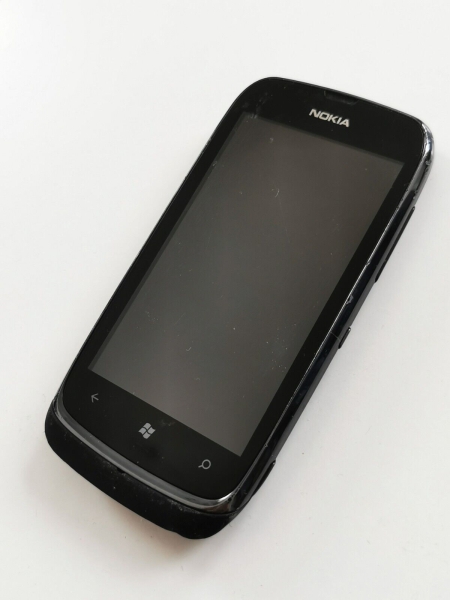 Nokia Lumia 610 – 8GB – 3G – Smartphone schwarz (entsperrt)