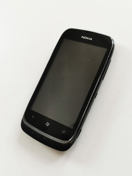 Nokia Lumia 610 – 8GB – 3G – Smartphone schwarz (entsperrt)