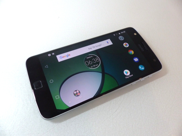 Motorola Moto Z Play XT1635-02 32GB  schwarz Smartphone #239