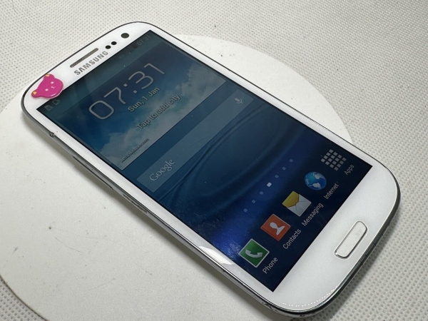 Samsung Galaxy S3 GT-I9300 – entsperrtes Smartphone