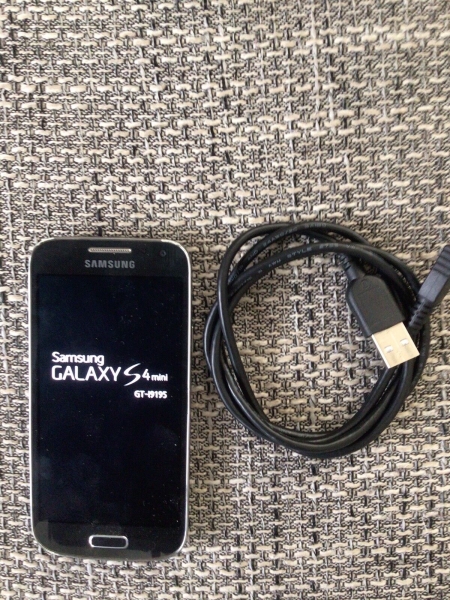 Samsung  Galaxy S4 mini GT-I9195 – 8GB – Braun (Ohne Simlock) Smartphone