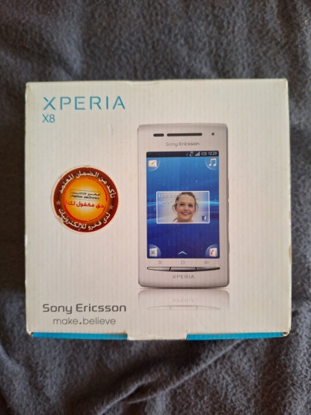 Sony Ericsson  Xperia X8 E15i – Weiss (Ohne Simlock) Smartphone