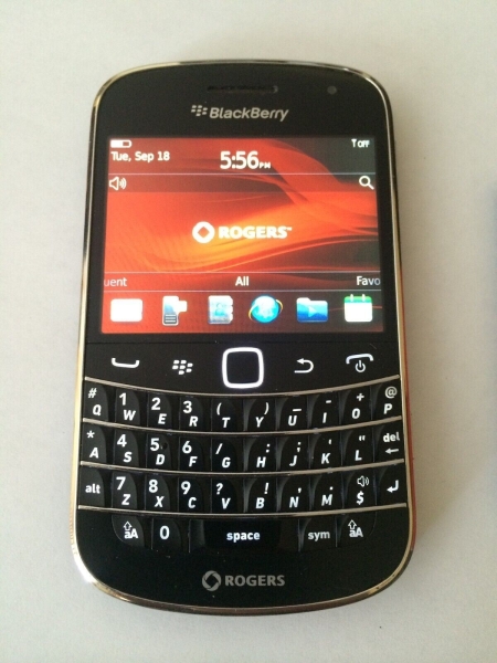 BlackBerry Bold 9900 – 8GB – Black (Unlocked) Smartphone