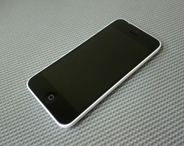 Apple iPhone 5c – 8GB – weiß – entsperrt – A1507