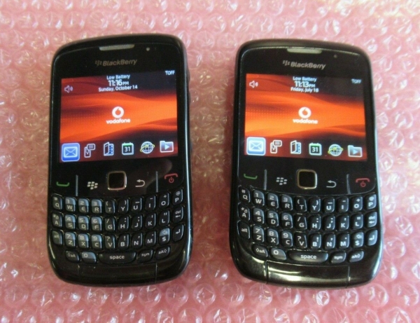 2 x BlackBerry Curve 8520 schwarz simfrei Vodafone Smartphone Handy