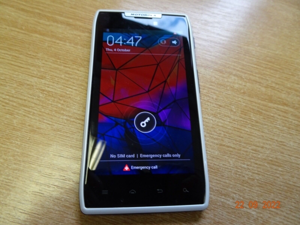 Motorola RAZR – XT910 – 8 GB – weiß (entsperrt) gebraucht – DK026