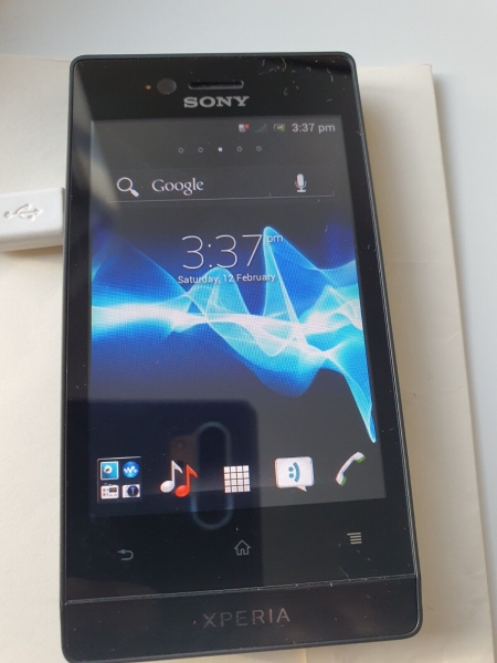 Sony XPERIA Miro ST 23i 4GB SCHWARZ Touchscreen Handy Handy Neuwertig