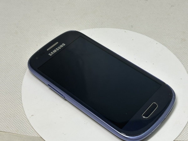 Samsung Galaxy S III Mini GT-I8200N blau (entsperrt) Smartphone