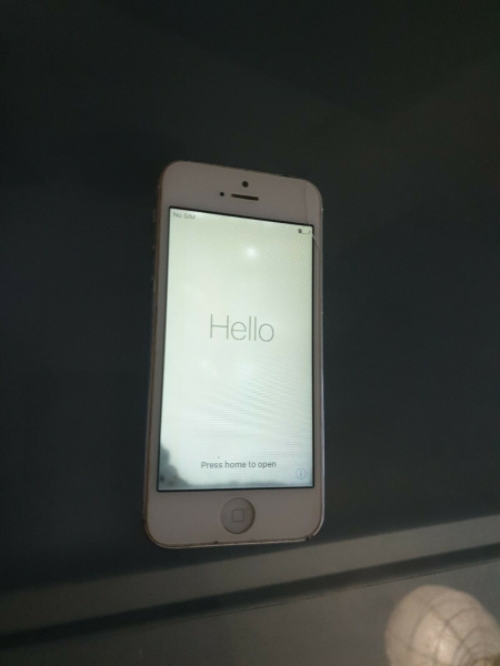 Apple iPhone 5 – SCHALTET SICH EIN! – ANSTÄNDIGER ZUSTAND – DEFEKT – FÜR TEILE – ANGEBOTE!