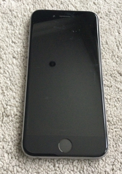Gebraucht Apple iPhone 6 A1586 – iOS 12,5 – 64GB (gesperrtes Vodafone) silber