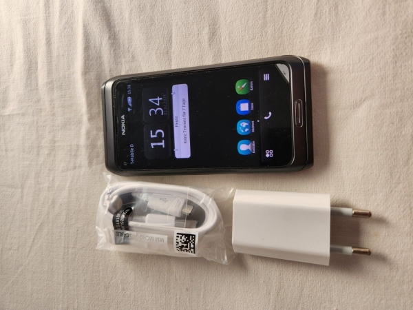 Nokia  N85 – Braun (Ohne Simlock) Smartphone