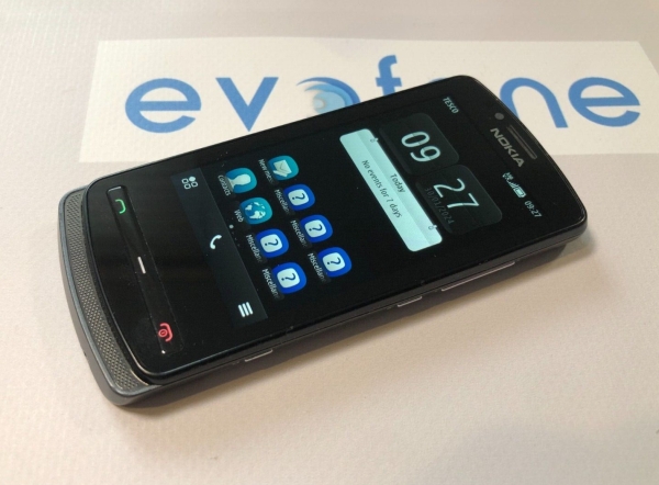 Nokia 700 Handy, Smartphone, schwarz, 2GB, 5MP, entsperrt, selten – GRADE A