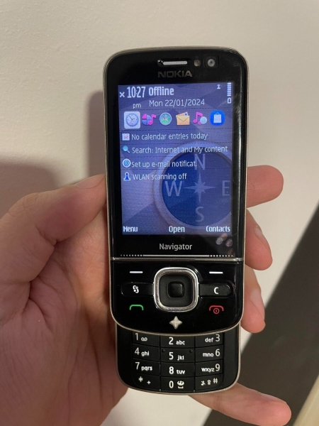 Nokia  6710 Navigator – Black (No Simlock) Smartphone Good Condition