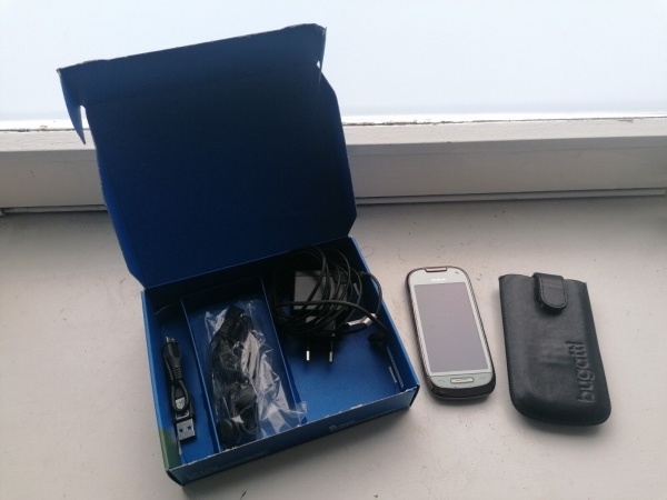 Nokia  C7-00 – 8GB – Mahogany Brown (Ohne Simlock) Smartphone