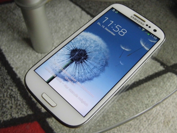 Samsung Galaxy S3 GT-I9300 weiß Android Smartphone  guter Zustand