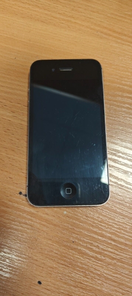 Apple iPhone 4s 16GB Smartphone gebraucht – schwarz verschlossen (Telia Litauen)