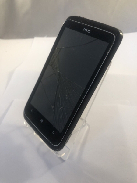 HTC 7 Trophy schwarz entsperrt Smartphone gerissen unvollständig