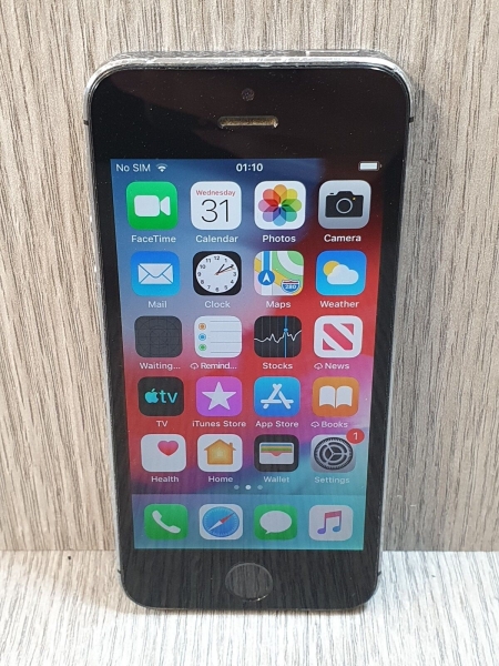 A1457 Apple iPhone 5s 16GB grau (schwarzes Gesicht) Vodafone gesperrt Grade C EE3101