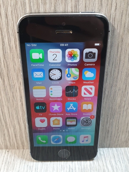 A1457 Apple iPhone 5s 16GB grau (schwarzes Gesicht) Vodafone gesperrt Grade C ED3101