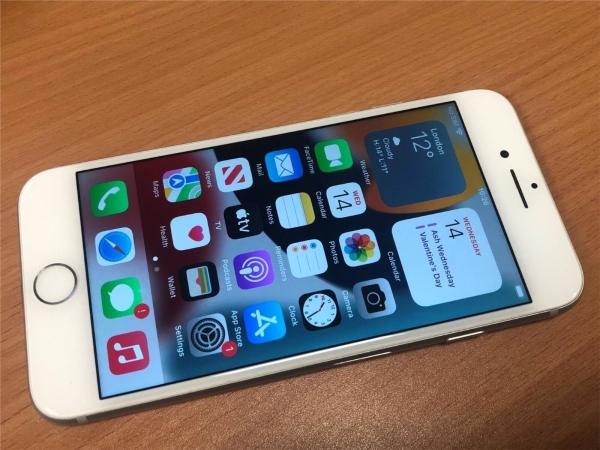 Apple iPhone 7 32GB A1778 (entsperrt) Smartphone weiß & silber