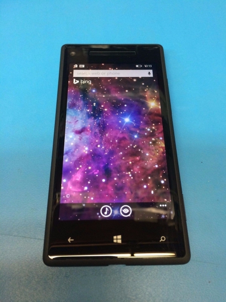 HTC Windows 8X PM23200 Smartphone 16GB 4.3 “ LCD Schwarz Beats Audio