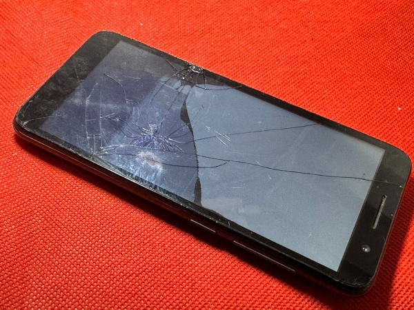 Alcatel 1 5033x – Schwarz Smartphone Handy Schaden unvollständig