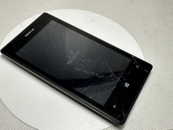 Nokia Lumia 520 defekt – schwarz Smartphone